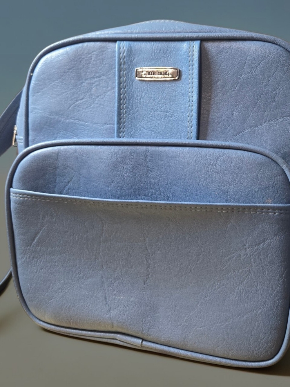 Vintage light blue Samsonite shoulder travel bag